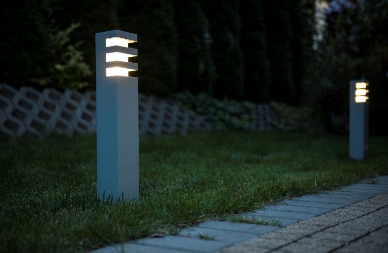 RADO 2 AL Sockelleuchte außen, Korpus: Silber
